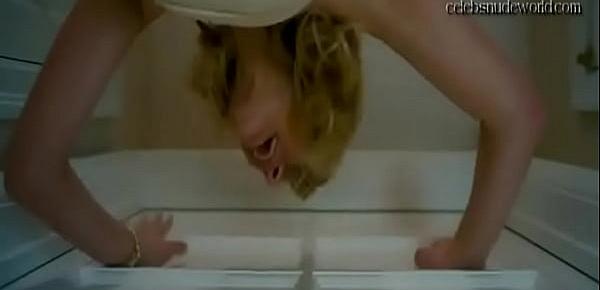  Kirsten Dunst public toilet sex